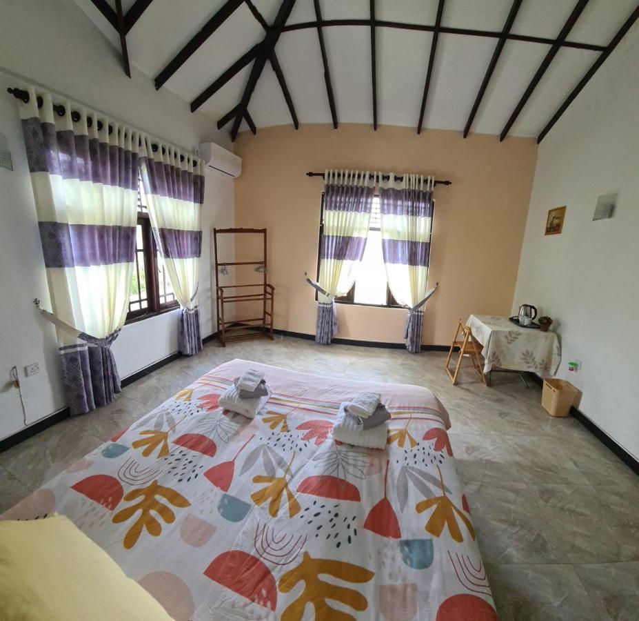 Ja-Elas French Touch Bed and Breakfast Exterior foto